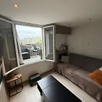 Cosy Studio Paris 8 avec Terrasse
