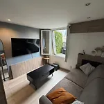 Cosy Studio Paris 8 avec Terrasse